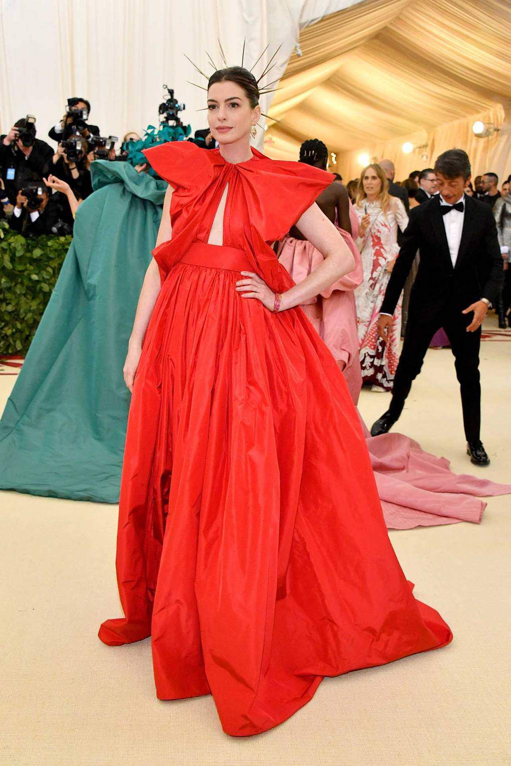 met gala 2018: cuoc chien lai den tu rihanna va katy perry - 13